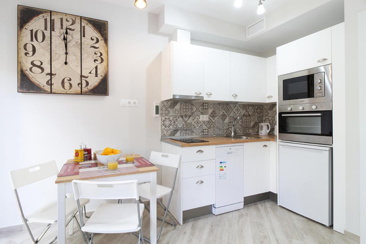 Barcelo 21, Parking On Request, Atico With Terrace & Studio With Patio, Center, Breakfast Included, Quite Neighborhood, Bc Málaga Kültér fotó