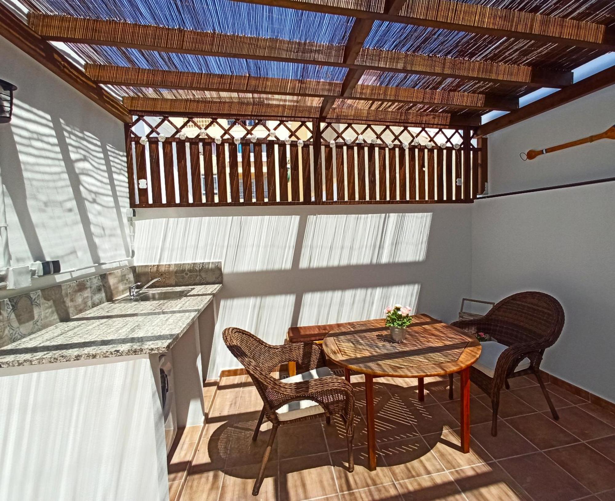 Barcelo 21, Parking On Request, Atico With Terrace & Studio With Patio, Center, Breakfast Included, Quite Neighborhood, Bc Málaga Szoba fotó